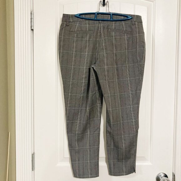 CLEO PETITES Grey black plaid capri pants ~ SMALL MEDIUM sz 8 cropped trousers - Picture 11 of 11